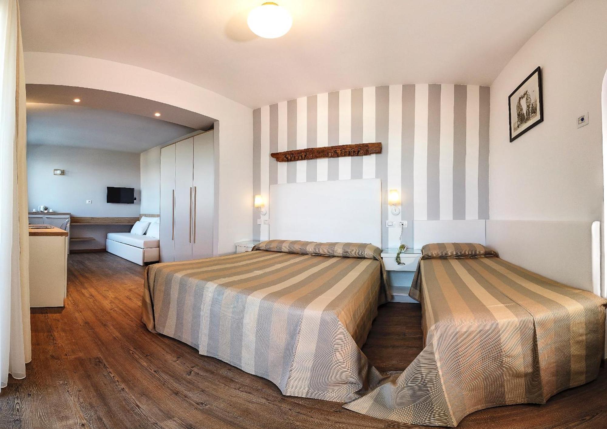 Hotel Derby Exclusive Milano Marittima Exterior foto